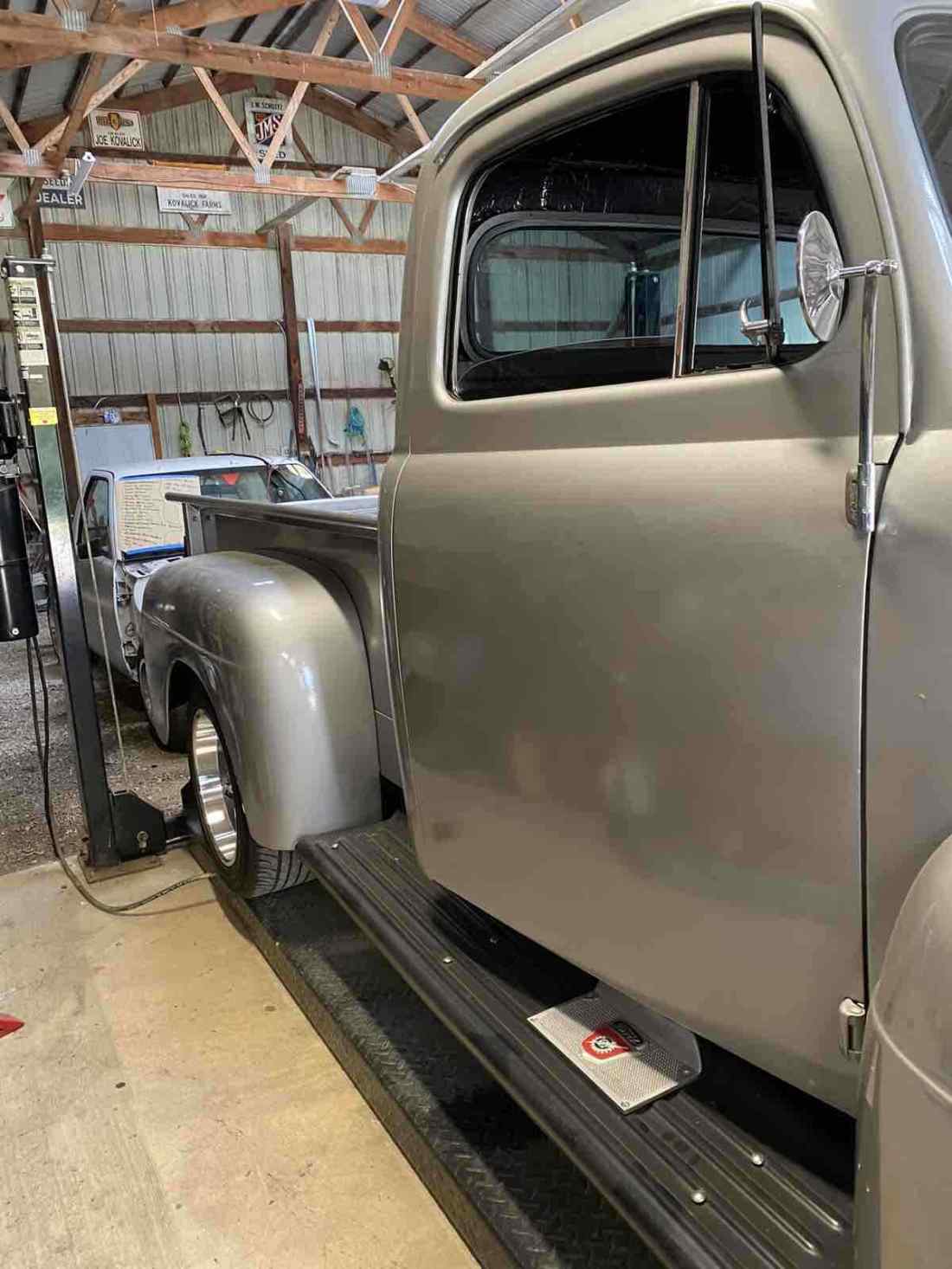1952 Ford F1 short bed - photo 12