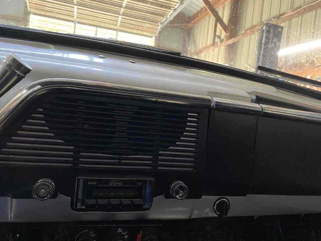 1952 Ford F1 short bed - photo 9