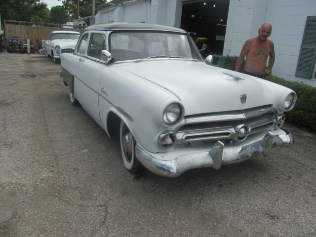 1952 FORE CRESTLINER LOW MILES NO RESERVE 1952 Ford Fairlane FAIRLAND CRESTLINERCRESTLINE OR FAIRLINE