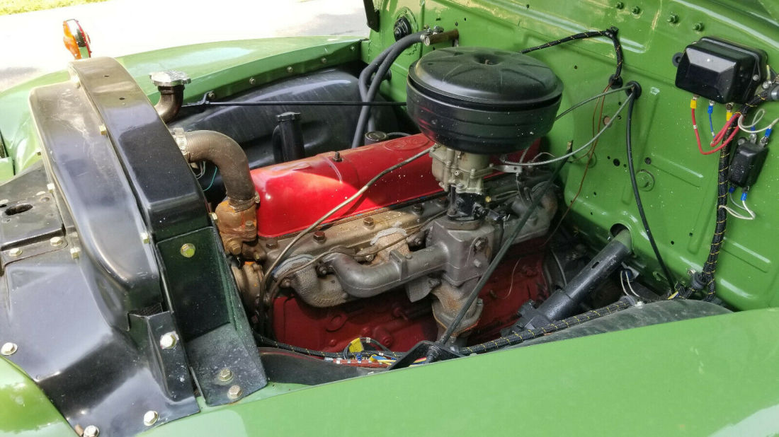 1952 GMC Suburban - photo 12