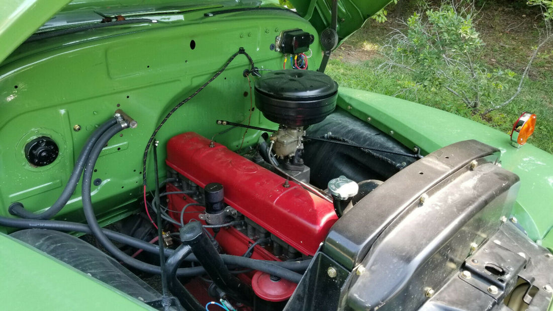 1952 GMC Suburban - photo 13