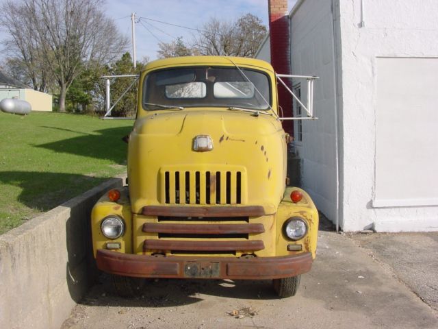 1952 IHC COE CABOVER INTERNATIONAL HARVESTOR L160 PROJECT CAR HAULER 1952 International Harvester L160 COE