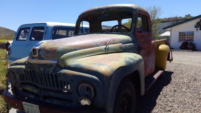 1952 International Harvester l-110 truck - photo 3
