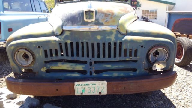 1952 International Harvester l-110 truck - photo 4