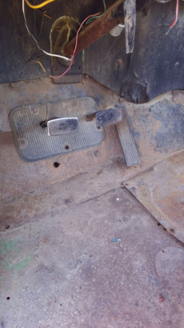 1952 International Harvester l-110 truck - photo 6