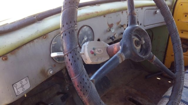1952 International Harvester l-110 truck - photo 7