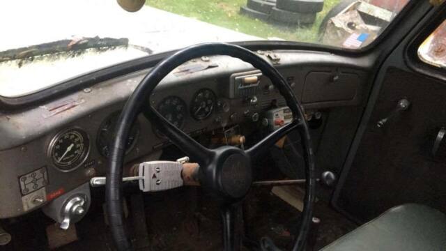 1952 International Harvester L185 - photo 7