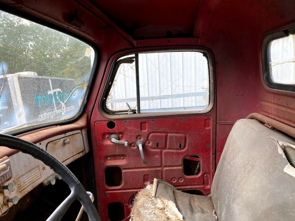 1952 International Harvester SD-220 - photo 12