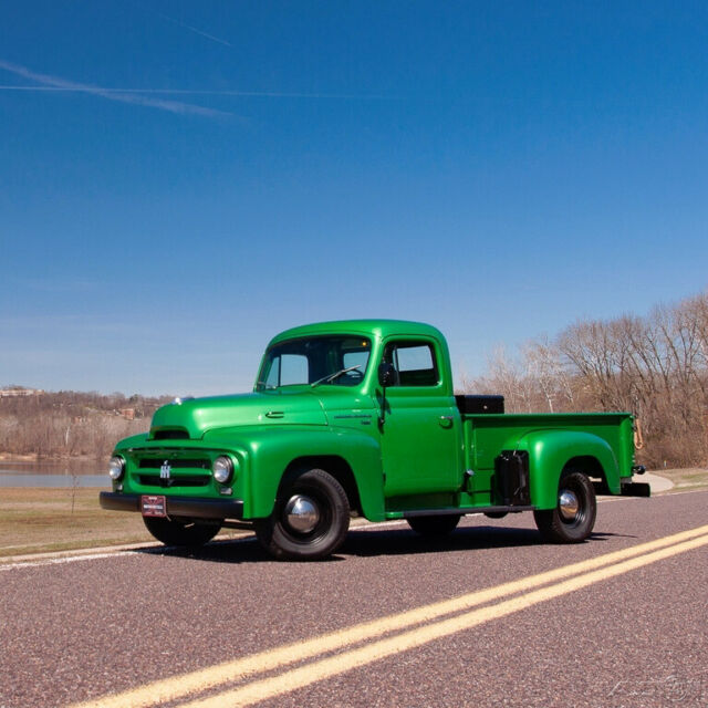 1952 International-Harvester R-110 3/4-ton Pickup 1952 International Harvester R110 3/4-ton 3/4-ton Pickup