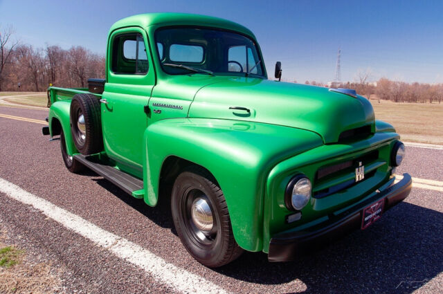 1952 International Harvester R110 3/4-ton 3/4-ton Pickup - photo 3
