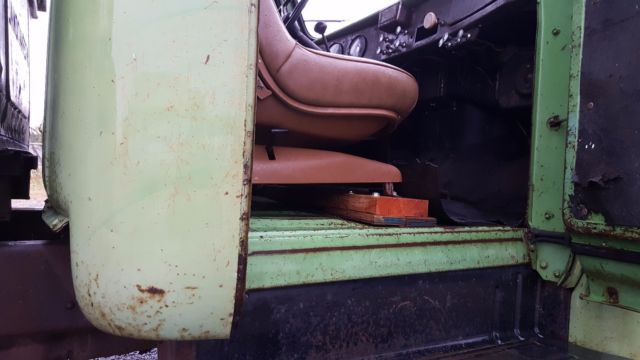 1952 International Harvester L-130 - photo 11