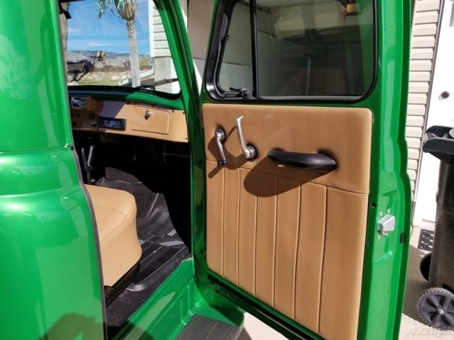 1952 International Harvester R-110 - photo 9