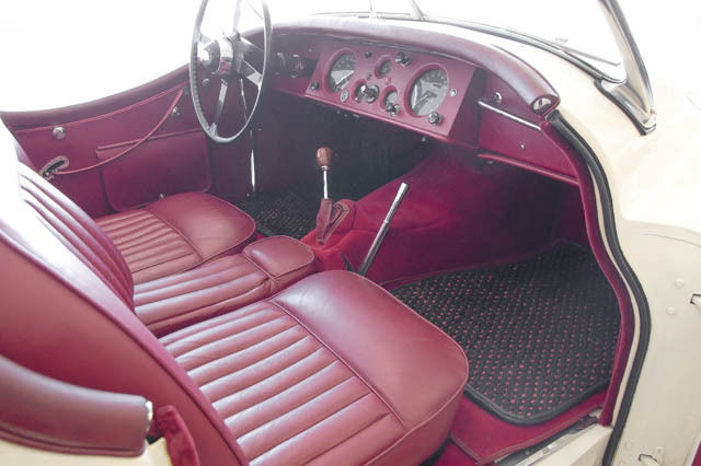 1952 Jaguar XK 120 RED - photo 5