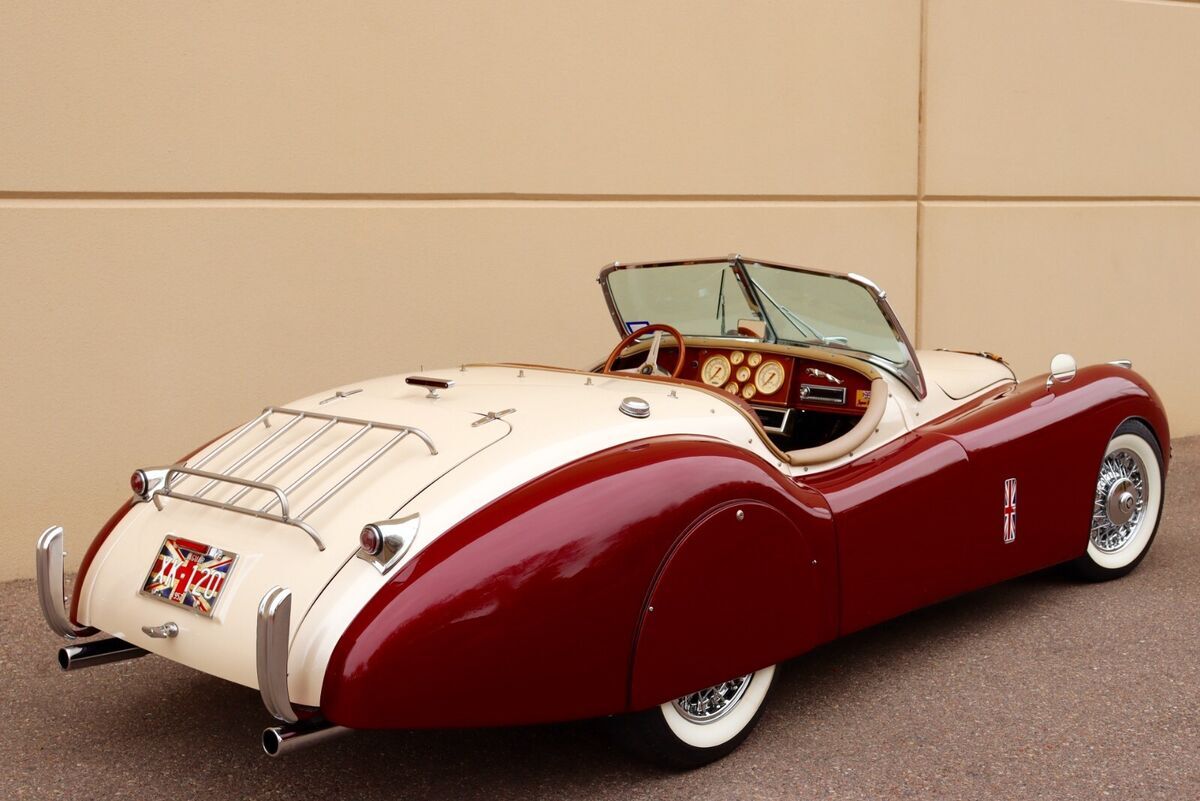 1952 Jaguar XK120 Replica Kit Car Oldtimer Tribute with a 350 Chevy Motor - photo 2