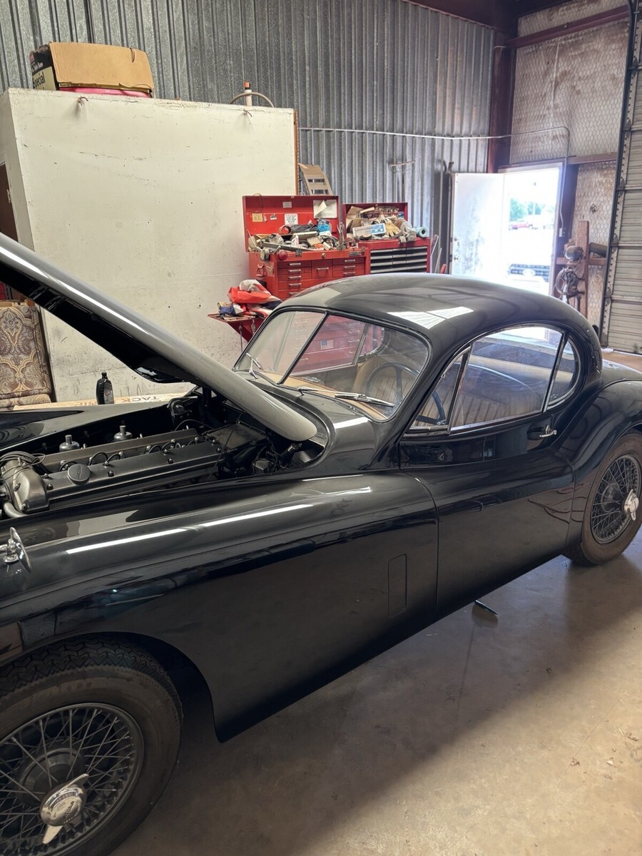 1952 Jaguar XK Black with Tan interior - photo 2