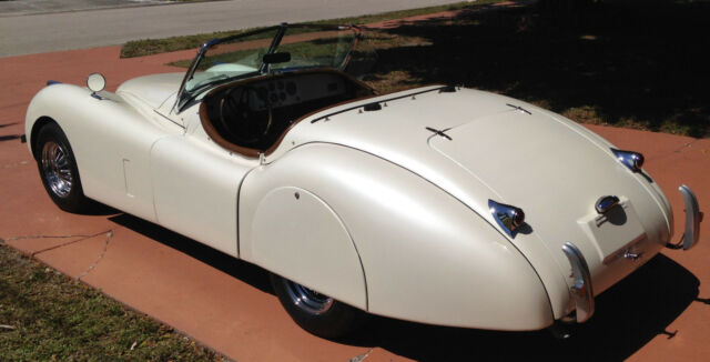 1952 Jaguar XK - photo 2