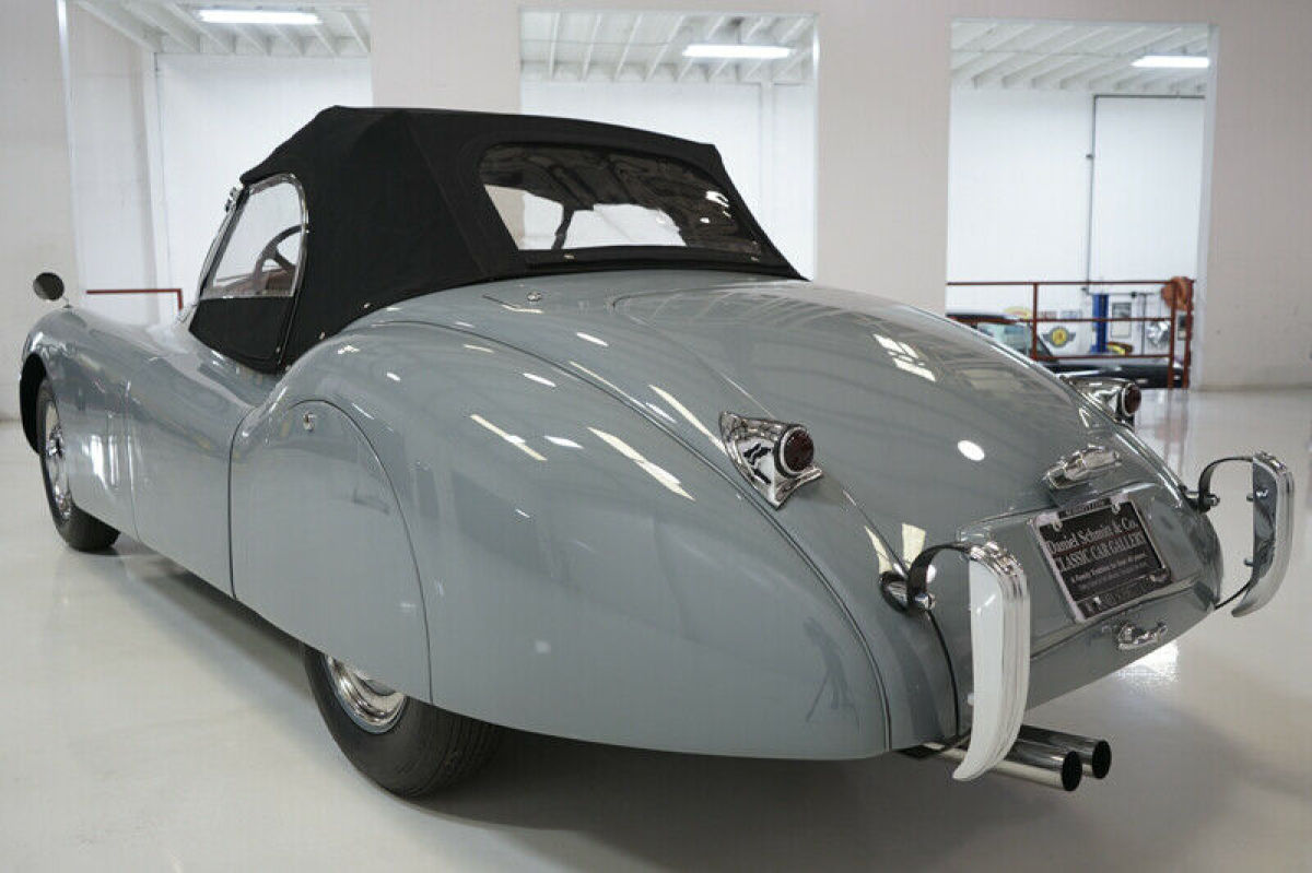 1952 Jaguar XK 120 Roadster - photo 11