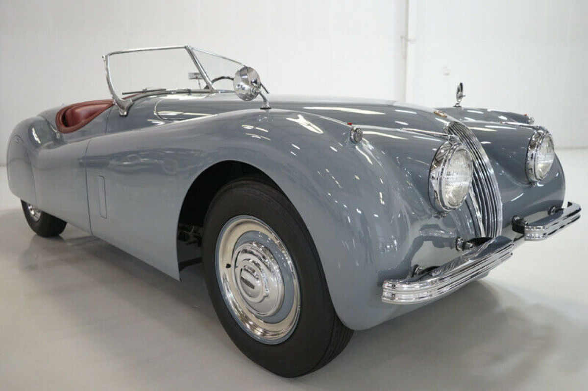 1952 Jaguar XK 120 Roadster - photo 3