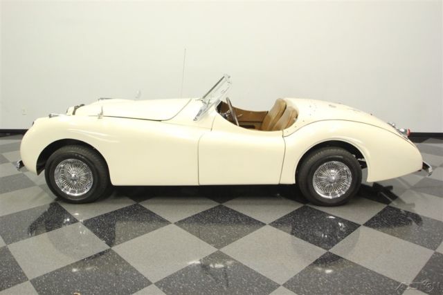 1952 Jaguar XK Roadster Replica - photo 2