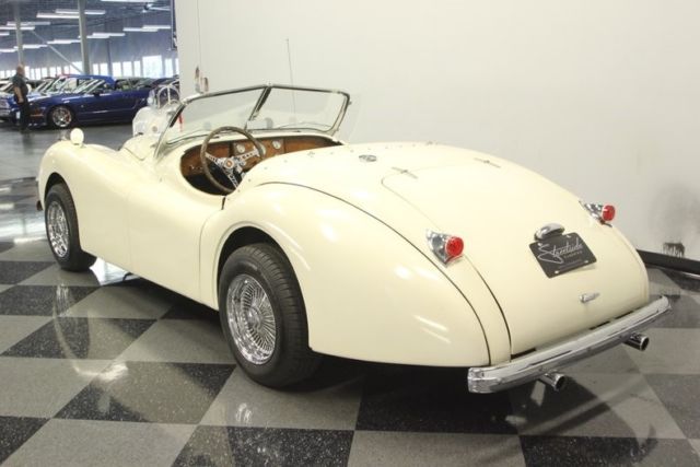 1952 Jaguar XK Roadster Replica - photo 10