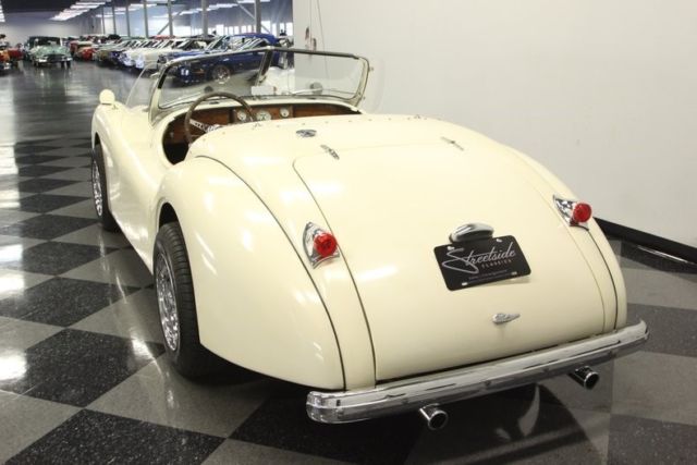 1952 Jaguar XK Roadster Replica - photo 11