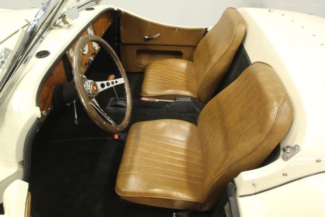 1952 Jaguar XK Roadster Replica - photo 5