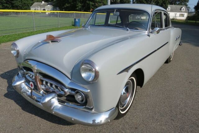 1952 Packard Motor Car Co Packard -- - photo 2