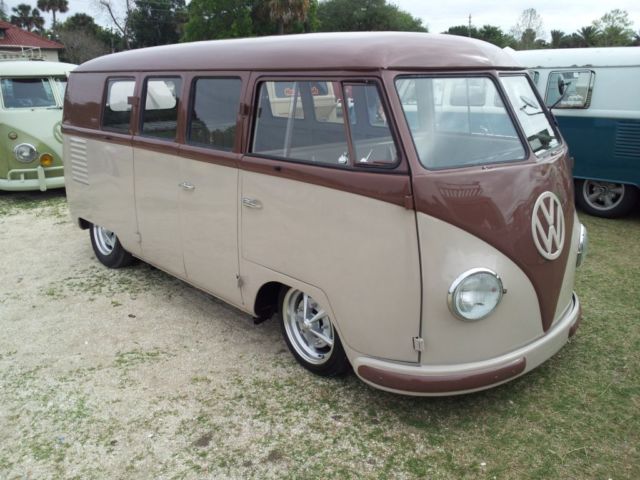 1952 Volkswagen Bus/Vanagon Barndoor Split Window Bus - photo 3