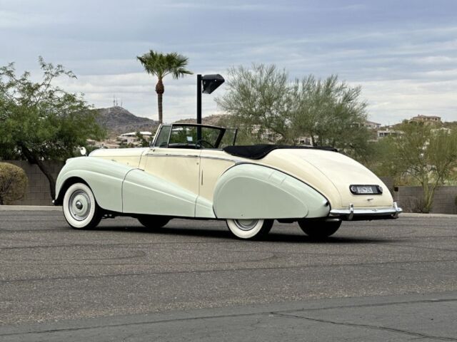 1953 Bentley R-Type Park Ward Drophead Coupe (DHC) - photo 11