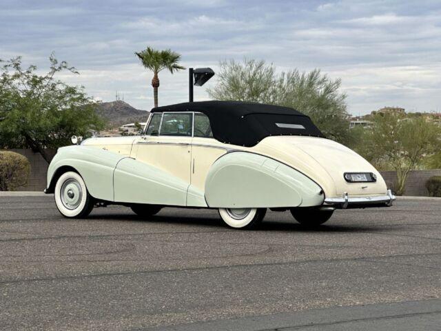 1953 Bentley R-Type Park Ward Drophead Coupe (DHC) - photo 12