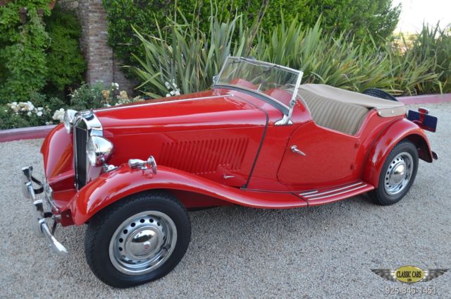 1953 CALIFORNIA RESTORED MGTD - ONLY 7,200 MILES SINCE FRAME OFF - RED / BISCUIT 1953 MG T-Series 2 DOOR ROADSTER