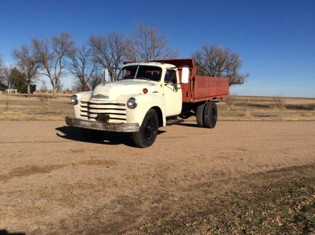 1953 CHEVROLET TRUCK, SOLID, RUNS GREAT, DRIVES, STOPS, LOOKS GOOD, NO RESERVE!! 1953 Chevrolet Other Pickups Luxurious farm trim