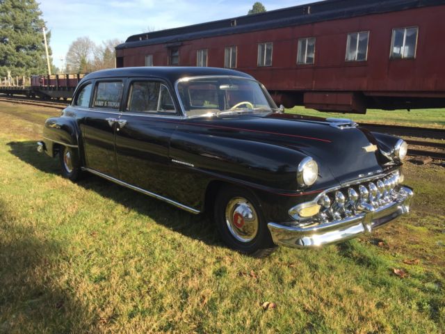 1953 Chrysler Town & Country Limousine - photo 4