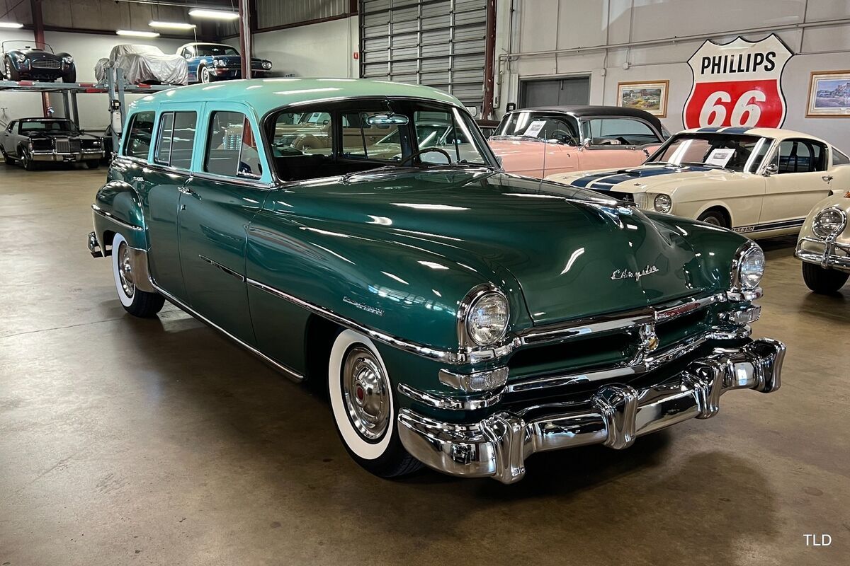 1953 Chrysler Town & Country Station Wagon - photo 13