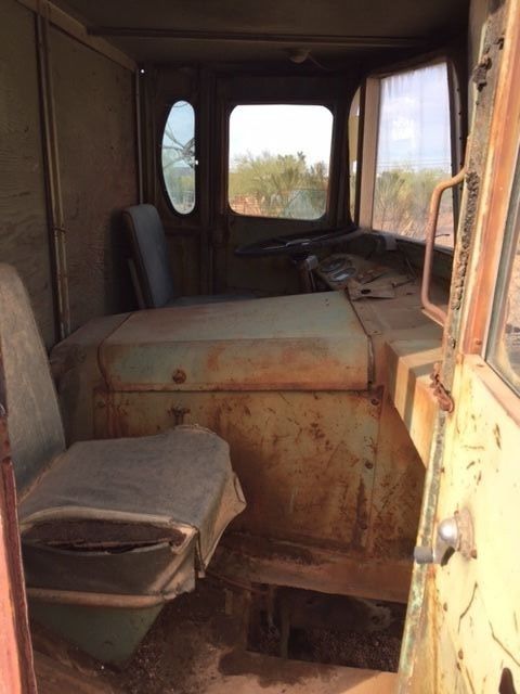 1953 International Harvester Fageol Twin Coach Moving Van - photo 8