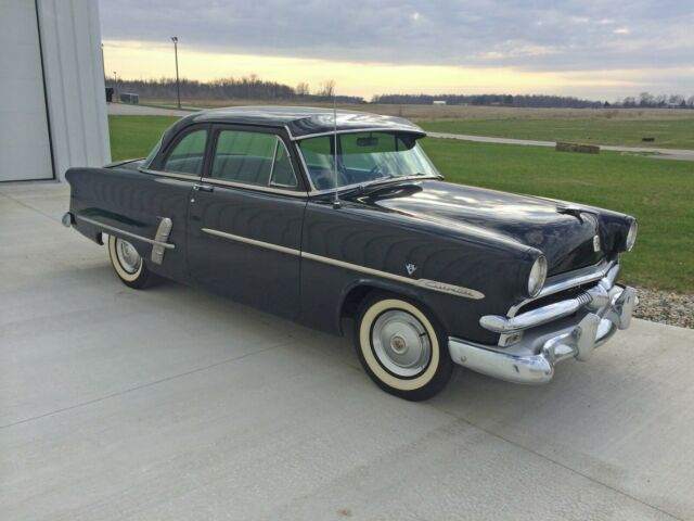 1953 Ford Club Coupe Flathead V-8 Nice Original Good runner Automatic 1953 Ford Other
