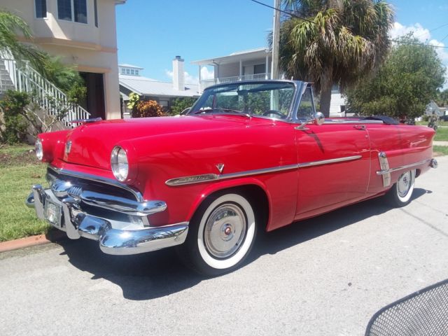 1953 Ford Crestline sunliner crestliner sunliner convertible - photo 2