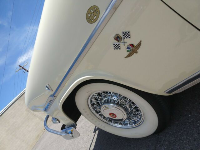 1953 Ford Crestline PACE CAR - photo 12