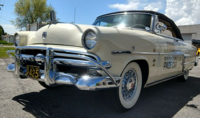 1953 Ford Crestline PACE CAR - photo 3