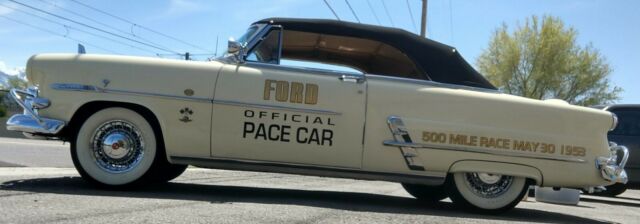 1953 Ford Crestline PACE CAR - photo 4