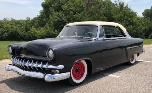 1953 Ford Victoria - photo 3