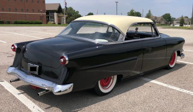 1953 Ford Victoria - photo 4