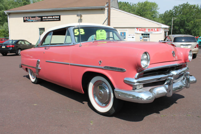 1953 Ford Crestliner Victoria Hardtop