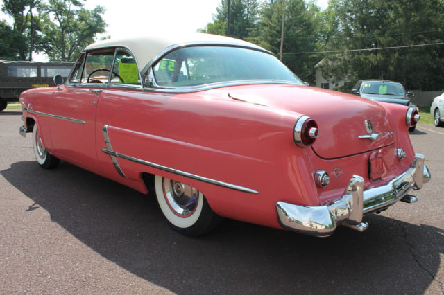 1953 Ford Crestliner Victoria Hardtop - photo 7