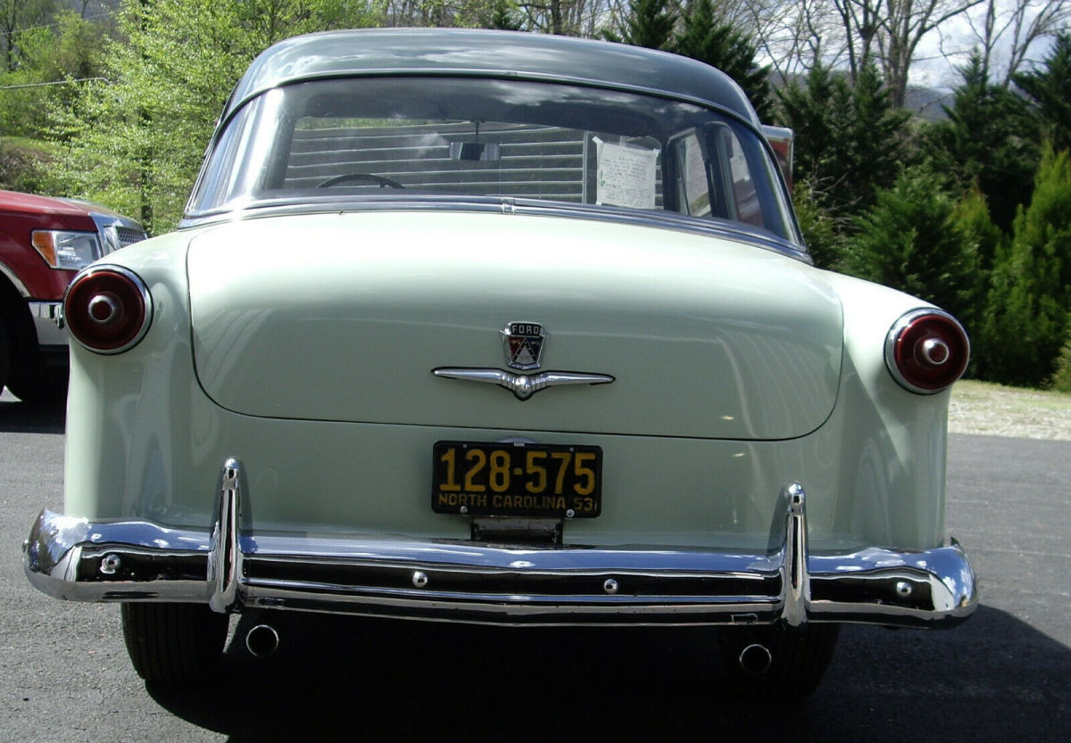 1953 Ford Customline - photo 2