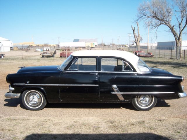 1953 Ford Customline 4-Door 1953 Ford Customline