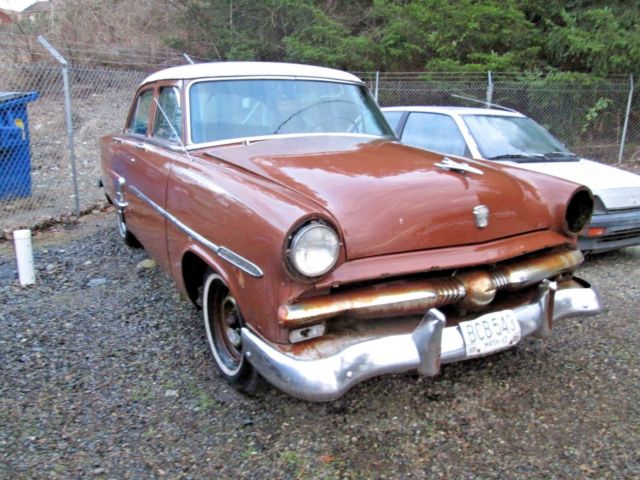 1953 Ford Customline 4 door - photo 2