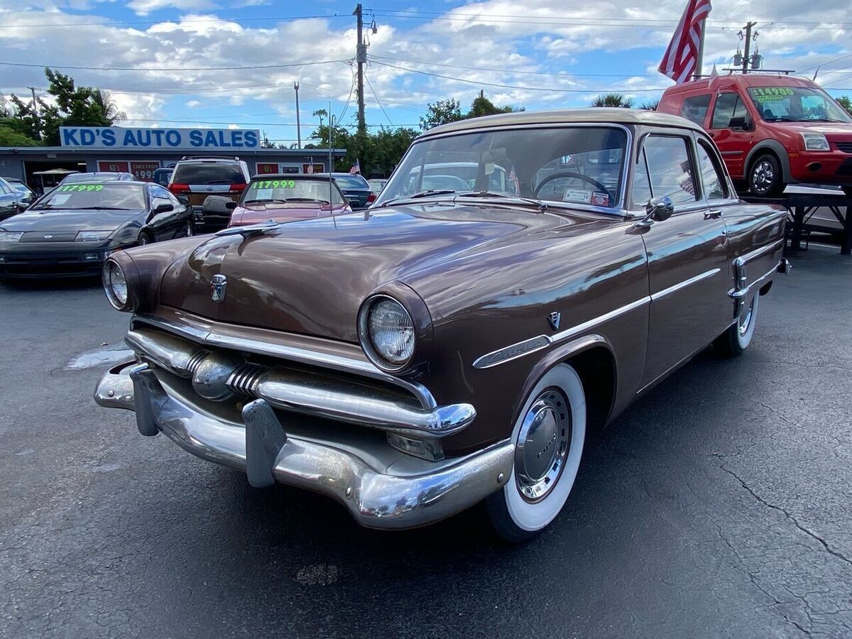 1953 Ford Customline - photo 2
