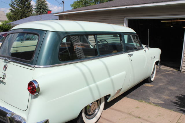 1953 Ford Ranch Wagon - photo 4