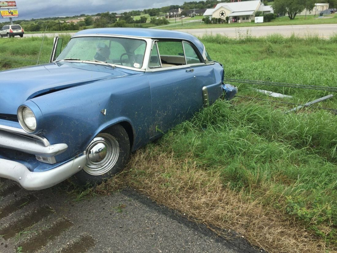 1953 Ford Crestline Victoria - photo 3